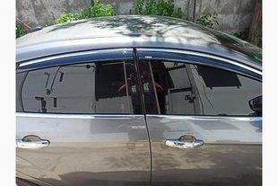 Вітровики з хромованим молдингом Niken (SD/HB, 4 шт) &mdash; Ford Focus III 2011-2017 рр. 047fo110201 фото