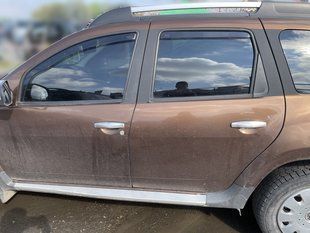 Дефлектори вікон (вітровики) Renault Duster I 2010-2018 5D (вставні, 4шт) (Heko) 13108 фото