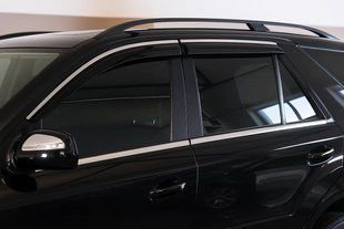Вітровики з хромованим молдингом Niken Luxury (4 шт) &mdash; Mercedes ML W164 2005-2011 рр. bbzml0521-w/s фото