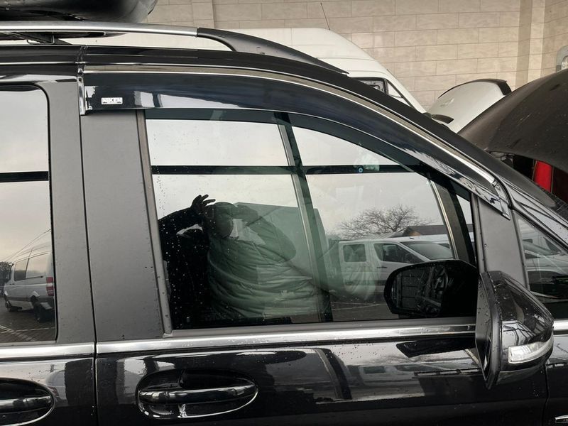 Вітровики з хромованим молдингом Niken Luxury (2 шт) &mdash; Mercedes Vito/V-class W447 2014- рр. bbzvt1723-w/s фото