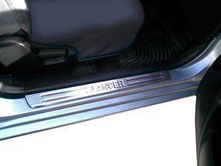 Накладки на пороги OmsaLine (4 шт, нерж) &mdash; Mitsubishi Lancer 9 2004-2008 рр. 4902091 фото