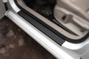 Накладки на пороги ABS DDU (4 шт, пласт.) &mdash; Volkswagen Golf 7/E-Golf 2012-2020 рр. por749 фото